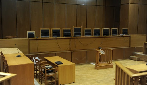 Δικαστήρια: «Κόψιμο» μισθού και άδειας στους δικαστές που καθυστερούν την έκδοση αποφάσεων