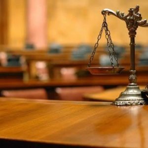 Ευρωπαϊκή Επιτροπή: «Καμπανάκια» για τη διαφθορά στην Ελλάδα – Τι δείχνει έκθεση για το κράτος δικαίου