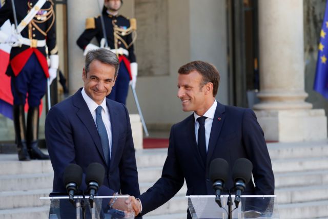 Μητσοτάκης – Στο Παρίσι ο πρωθυπουργός – Συνάντηση με Μακρόν