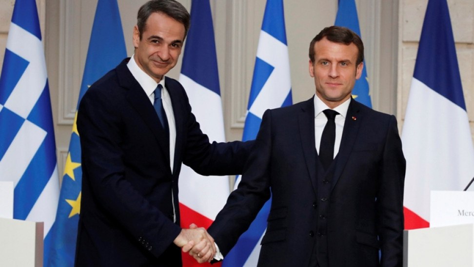 Greek PM to lunch with French President in Marseille