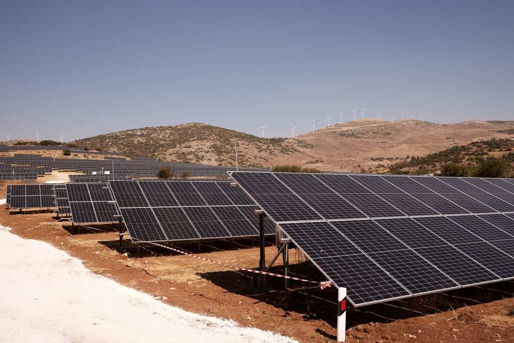 ΑΠΕ: Τέλος Ιανουαρίου οι διαγωνισμοί ΑΠΕ για φθηνότερο ρεύμα σε ευάλωτα νοικοκυριά