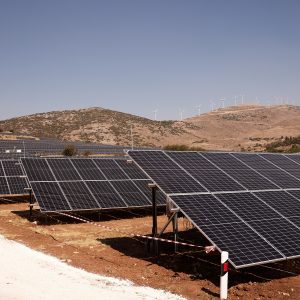 ΑΠΕ: Τέλος Ιανουαρίου οι διαγωνισμοί ΑΠΕ για φθηνότερο ρεύμα σε ευάλωτα νοικοκυριά