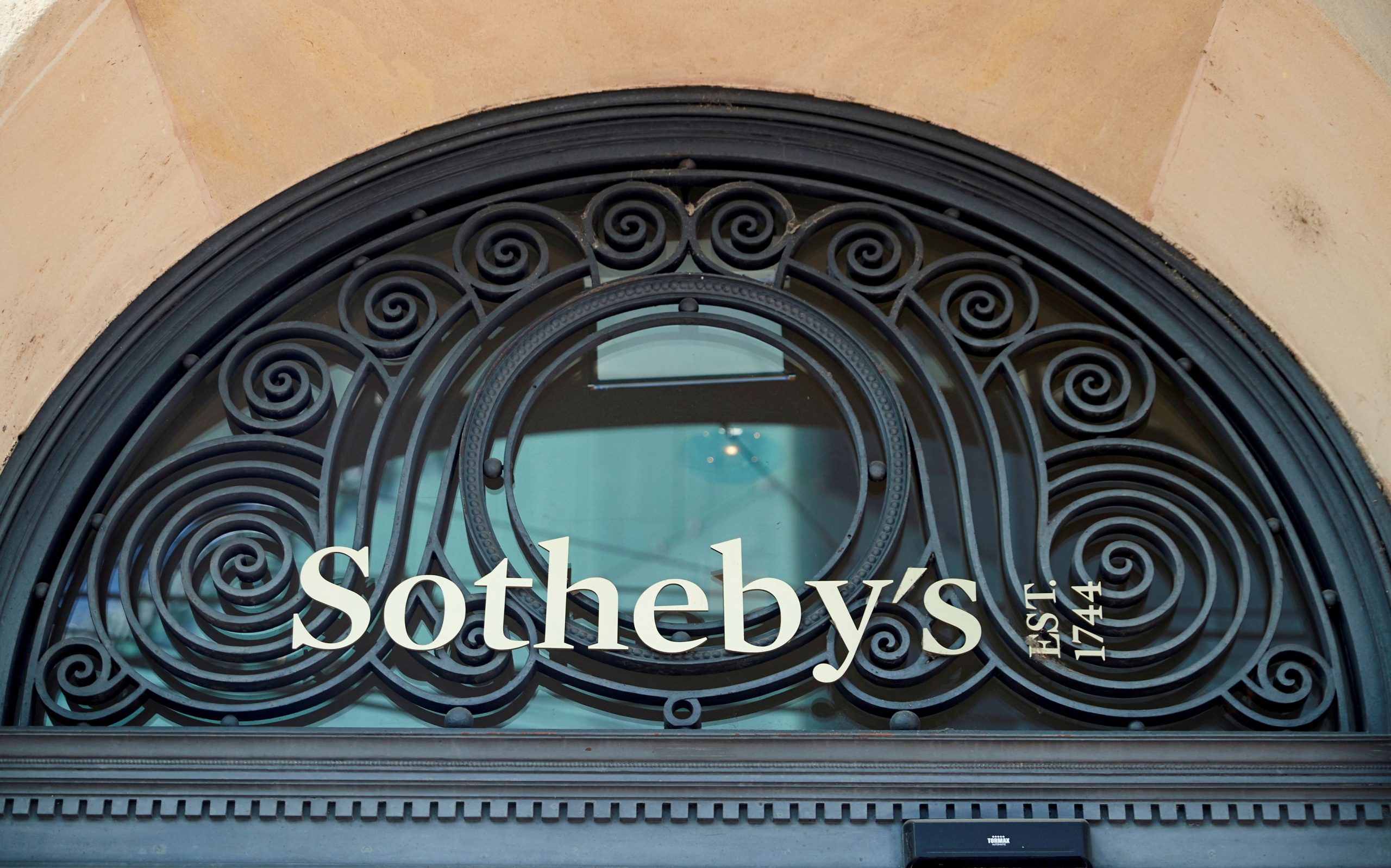 O Sotheby’s κέρδισε το δικαίωμα πώλησης της συλλογής τέχνης των Μακλόου