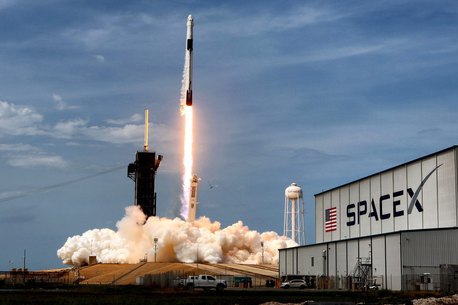 NASA – Αναβολή στην εκτόξευση του SpaceX για λόγους…υγείας