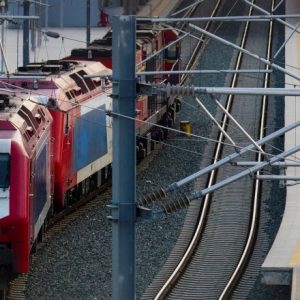 «Χειρόφρενο» σε τρένα και Προαστιακό – 24ωρη απεργία σήμερα