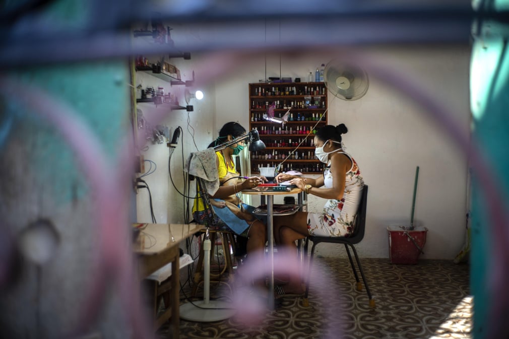 Κούβα – Οι μικρομεσαίες ιδιωτικές επιχειρήσεις αποκτούν νομική υπόσταση με τη βούλα του κομμουνιστικού κόμματος