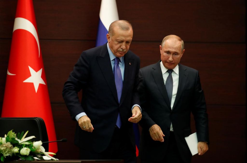 Ερντογάν: Πρόσκληση στον Πούτιν – Σε αναζήτηση ρόλου μεσολαβητή ο Τούρκος προέδρος