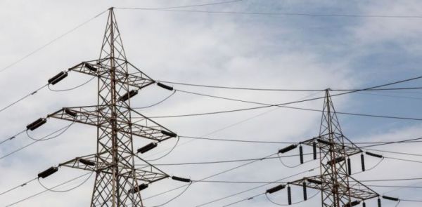 Ιταλία – Στην υιοθέτηση ειδικών μέτρων για τον περιορισμό των αυξήσεων στο ηλεκτρικό προσανατολίζεται η κυβέρνηση Ντράγκι