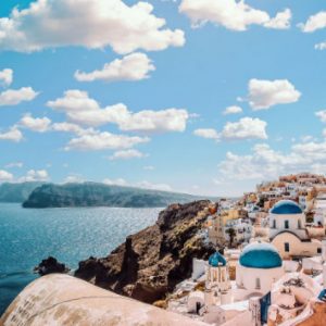 Τουρισμός: Γιατί οι επενδυτές προτιμούν την Ισπανία – Τι πρέπει να μάθει η Ελλάδα