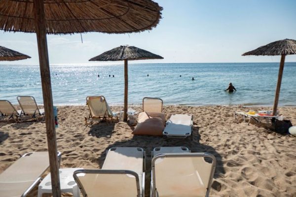 Russian tourists “vote” Greece for autumn