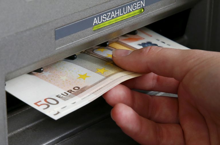 Συντάξεις Φεβρουαρίου: Ξεκινούν σήμερα οι πληρωμές