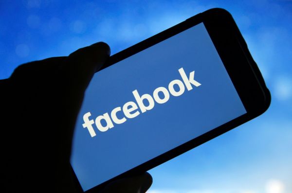Facebook – Νέος μάρτυρας το κατηγορεί για τις πρακτικές του