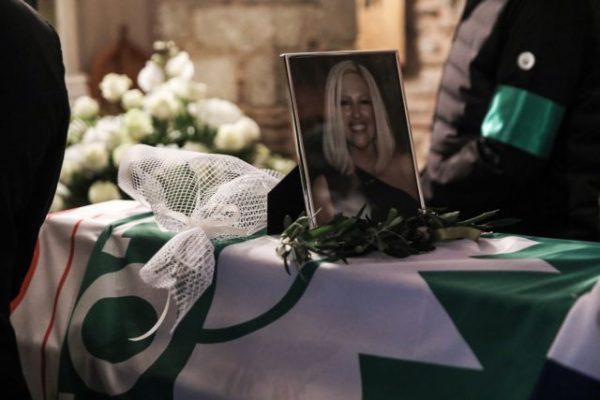 Φώφη Γεννηματά – Αποχαιρετισμός σε μια μαχήτρια της ζωής – Live το λαϊκό προσκύνημα στη σορό της