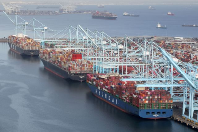 Sea-Intelligence – Tο 11,5% του στόλου των containerships είναι καθηλωμένο στα λιμάνια