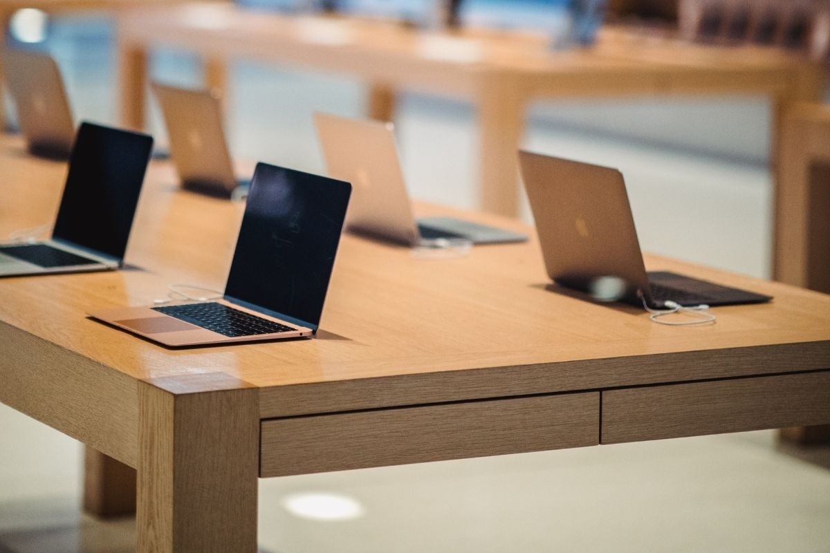 Apple: Έτοιμη να φέρει οθόνες αφής στο MacBook