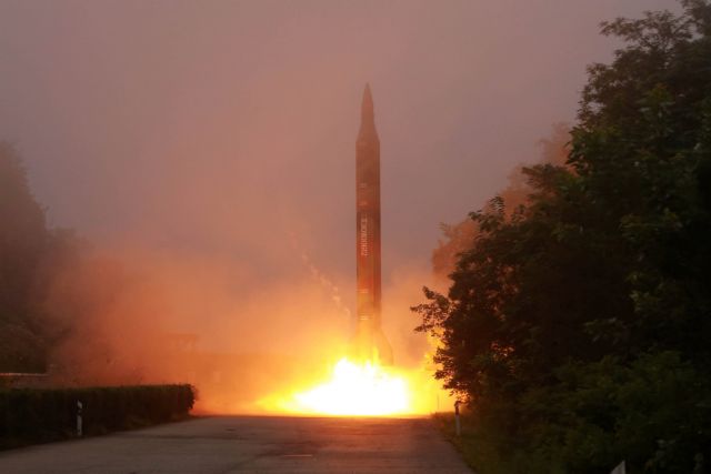 Βόρεια Κορέα – Εκτόξευσε βαλλιστικό πύραυλο στη Θάλασσα της Ιαπωνίας