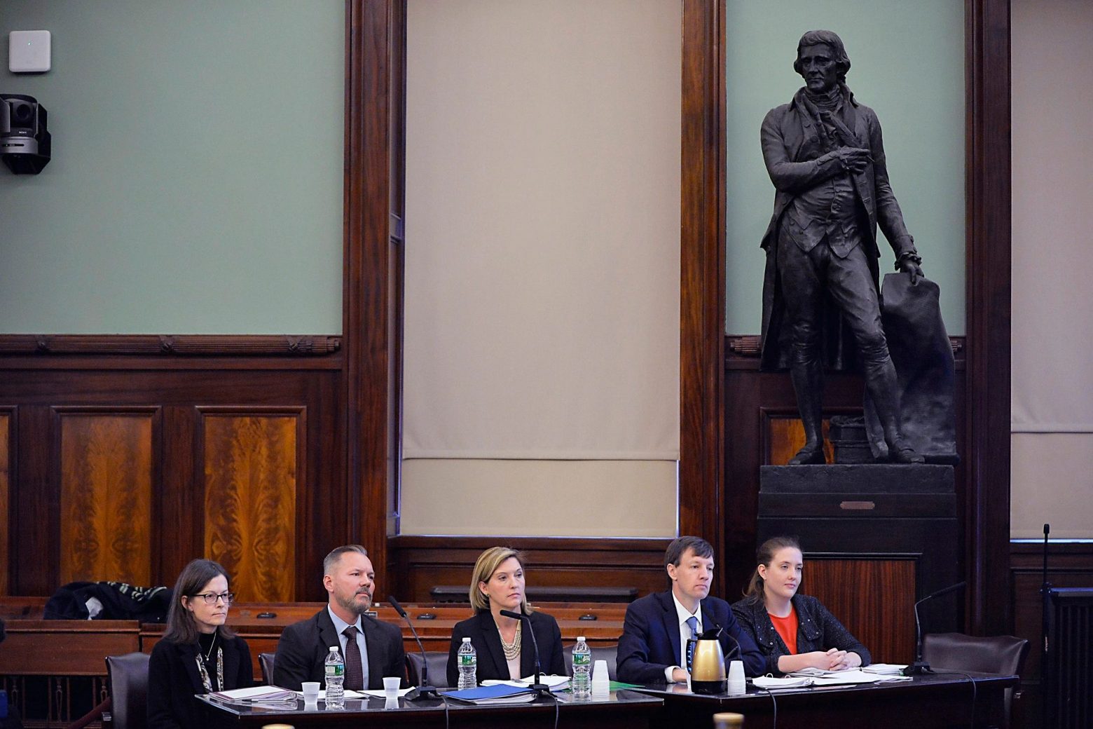 Ιστορική απόφαση – Το άγαλμα του Τζέφερσον απομακρύνθηκε από το Δημαρχείο της Νέας Υόρκης