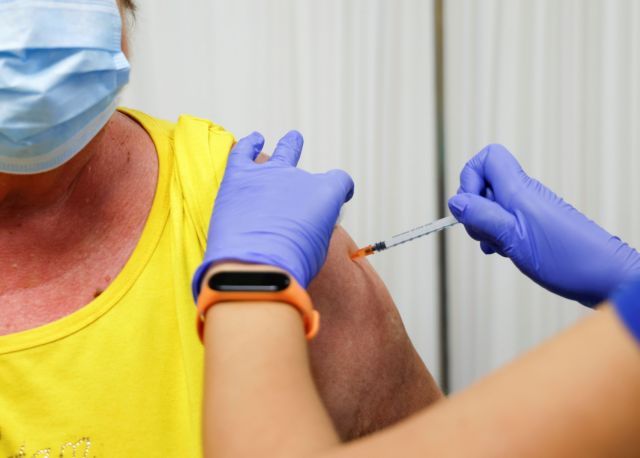 Βασιλακόπουλος – Να επεκταθεί ο υποχρεωτικός εμβολιασμός, αλλιώς θα ζήσουμε δύσκολες στιγμές