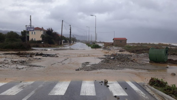 Κακοκαιρία: – Σαρώνει τη χώρα η «Αθηνά» – Μεγάλες καταστροφές – Τι αναμένεται τις επόμενες ώρες