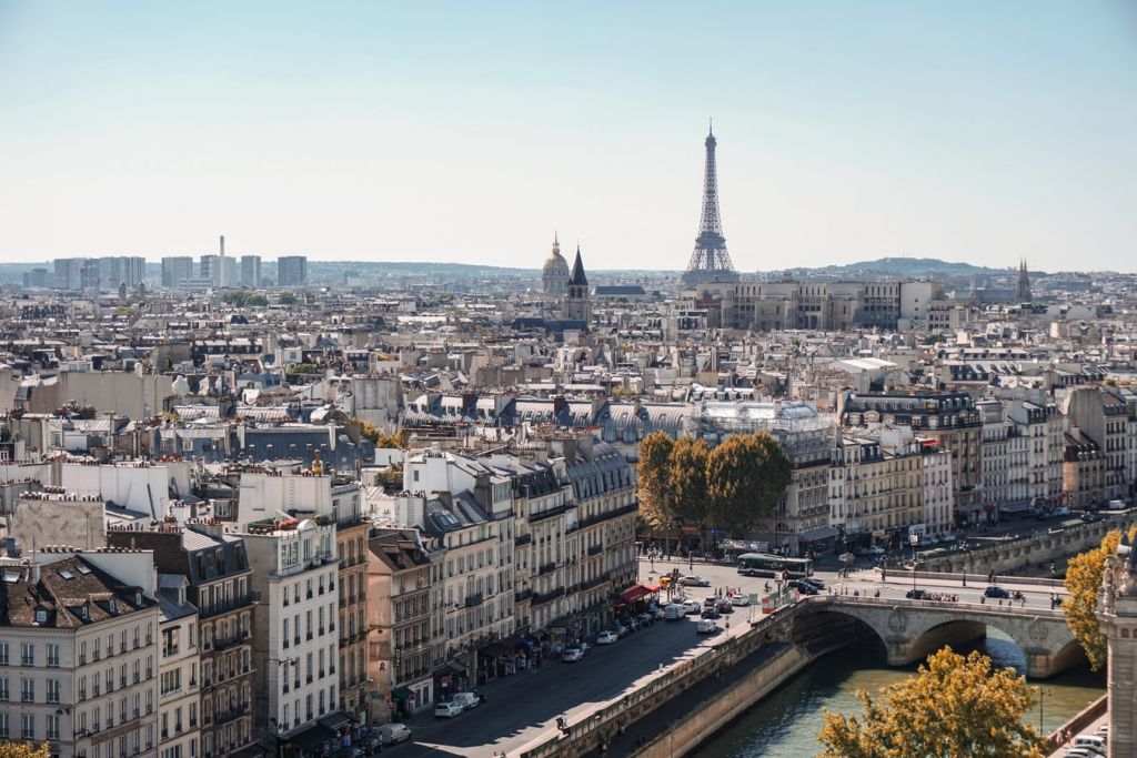 Γαλλία – Πρόστιμο στην Booking για μη τήρηση του τουριστικού κώδικα