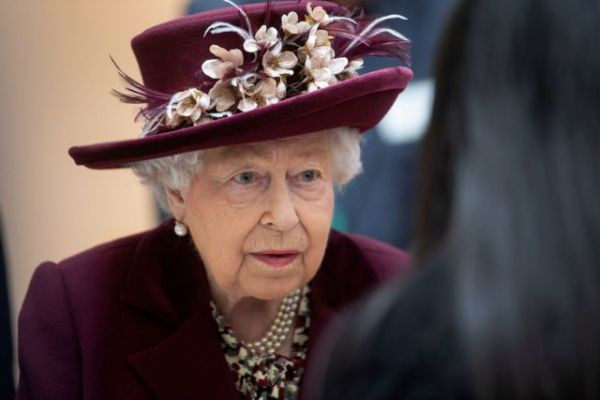 Βασίλισσα Ελισάβετ: Κυκλοφόρησε η πρώτη φωτογραφία από τον τάφο της