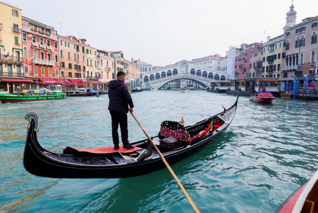 Ιταλία – 23 Έλληνες τουρίστες θετικοί στον κορωνοϊό στη Βενετία