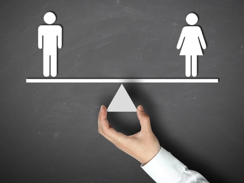 Έρευνα – Οι γυναίκες έχουν χαμηλότερη αυτοπεποίθηση στη διαχείριση των οικονομικών