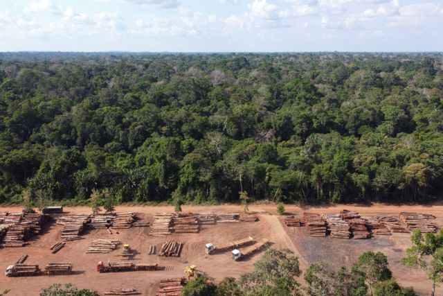 Αμαζόνιος: Παρά τις δεσμεύσεις Μπολσονάρου η αποψίλωση των δασών συνεχίζεται με αδιάκοπο ρυθμό