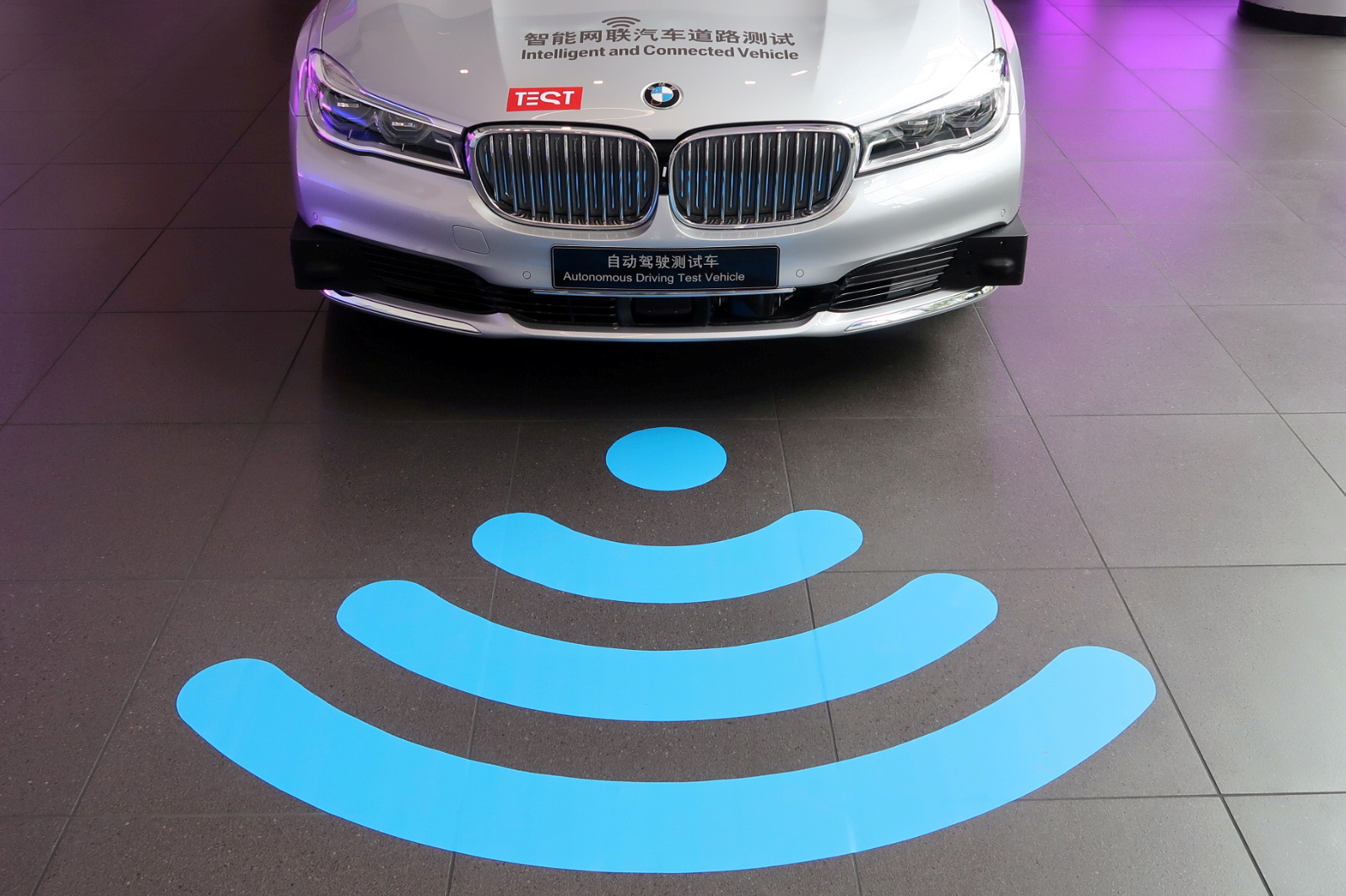 Συμφωνία Qualcomm-BMW για μικροτσίπ αυτόνομης οδήγησης