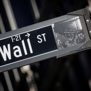 Wall Street: Αγορά εργασίας και Salesforce «θολώνουν» την αγορά