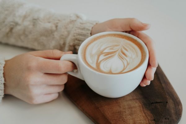 Καφές – Νέα μελέτη αποσυνδέει τις αρρυθμίες από την κατανάλωσή του