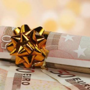 Δώρο Χριστουγέννων: Αντίστροφη μέτρηση για την πληρωμή του – Πώς θα το υπολογίσετε