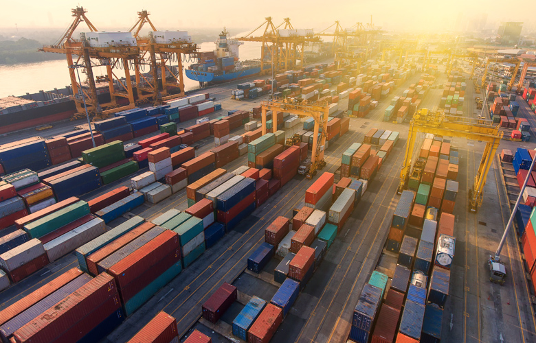 Κίνα: Μειώθηκαν απρόσμενα οι εισαγωγές, ανέκοψαν ταχύτητα οι εξαγωγές
