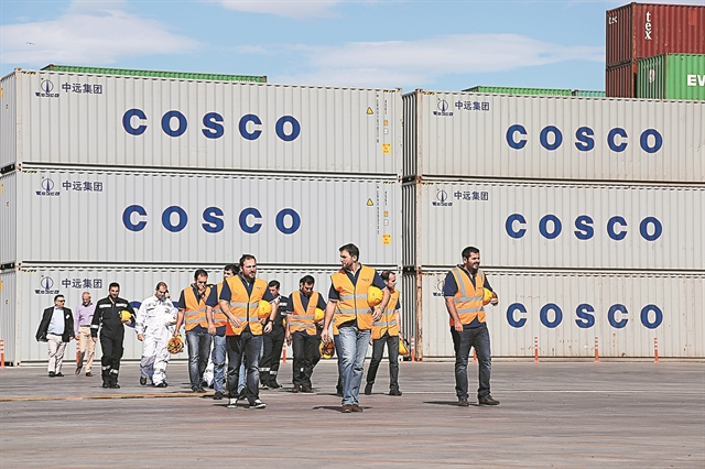 Cosco – Port of Piraeus personnel seething after the death of an employee