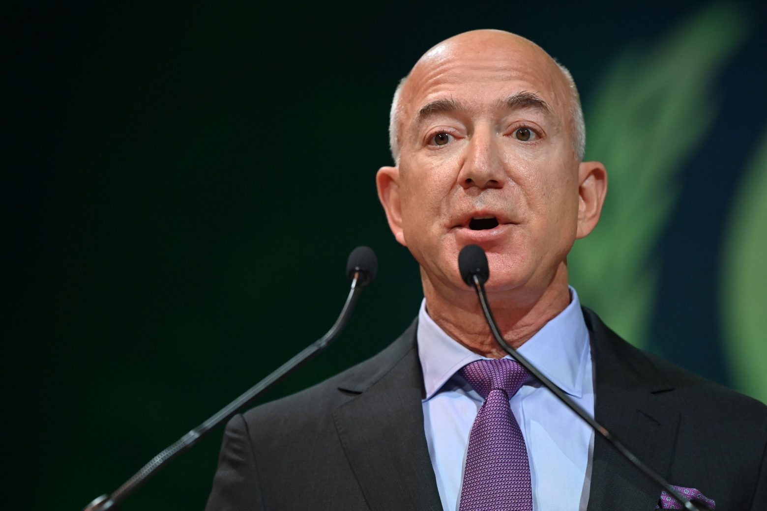 Τζεφ Μπεζος: Η αγορά της μίας μετοχής της Amazon