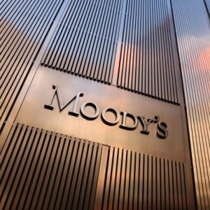 Moody’s: Πώς «βλέπει» τις ελληνικές τράπεζες μετά τις εκλογές
