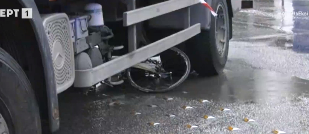Σοκ στη Θεσσαλονίκη – Φορτηγό παρέσυρε ποδηλάτη – Σε κρίσιμη κατάσταση
