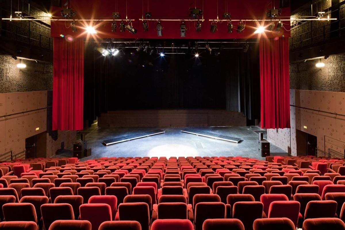 ΥΠΠΟ: Με 2 εκατ. ευρώ επιχορηγούνται 91 θέατρα – Αναλυτική λίστα
