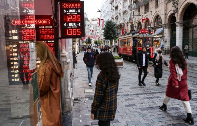 Τουρκία – Πυκνά παραμένουν τα σύννεφα πάνω από την λίρα και την οικονομία