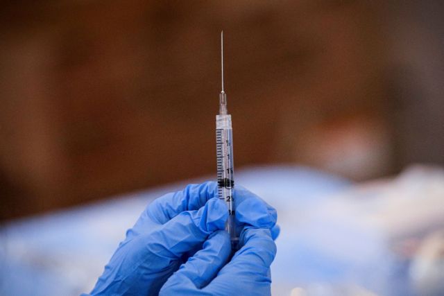 What led the government to make vaccinations mandatory for those over 60?