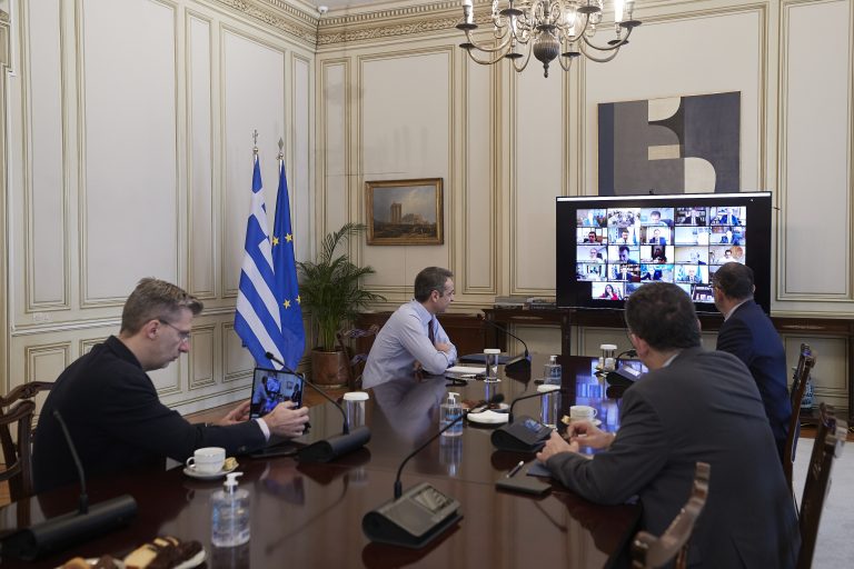 Εθνικός Κλιματικός Νόμος, νέο πλαίσιο για ΑΠΕ και κυκλική οικονομία – Οι στόχοι και οι διατάξεις