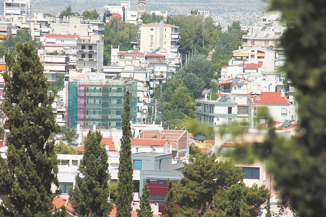 Τράπεζα της Ελλάδος – Τι «βλέπει» για τα ακίνητα: Πώς θα κινηθούν οι τιμές, η οικοδομή και οι ξένες επενδύσεις