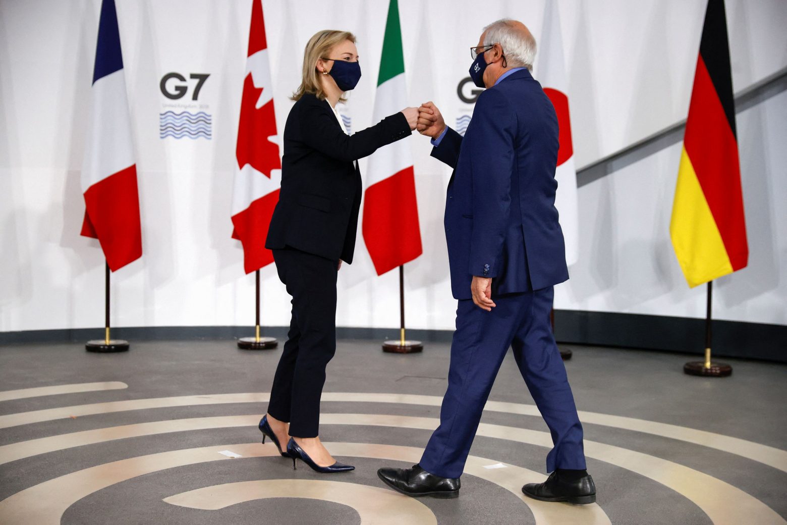 G7 – Προειδοποίηση στη Ρωσία για «μαζικές συνέπειες» αν επιτεθεί στην Ουκρανία