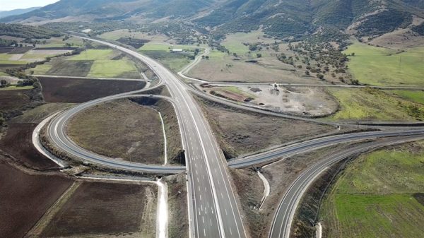 ΓΕΚ ΤΕΡΝΑ: Γιατί χτίζει θέση το ιταλο-ιρλανδικό fund Helikon