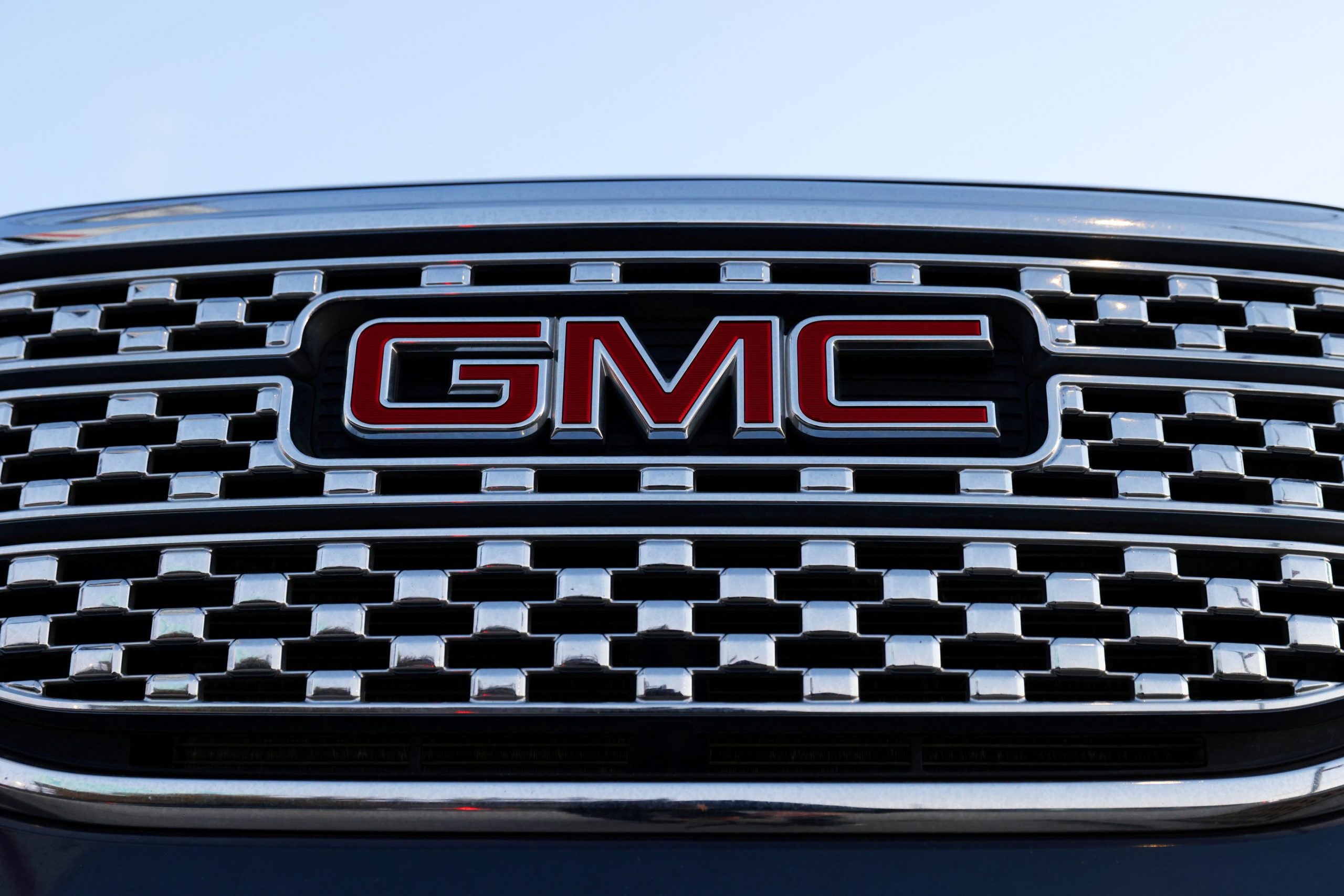 GM: Αλμα των μετοχών μετά τις δηλώσεις της CEO Μ.Μπάρα για μετρητά στους μετόχους