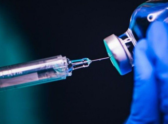 Εμβόλια – Οι περισσότεροι νέοι κάτω των 21 ετών αναρρώνουν γρήγορα από την πολύ σπάνια μυοκαρδίτιδα