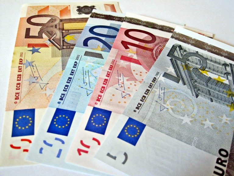 Στα 703 ευρώ ο κατώτατος τον Ιούλιο – Ξεκινούν άμεσα οι διαδικασίες