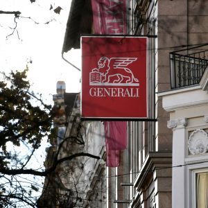 Generali: Ολιγάρχες εναντίον της ελίτ του Μιλάνου στην μάχη για την κορυφαία ιταλική ασφαλιστική