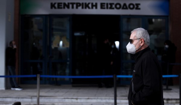 Μάσκα KN95 – Πόσο μειώνεται ο κίνδυνος μόλυνσης αν βρεθείς κοντά σε κρούσμα