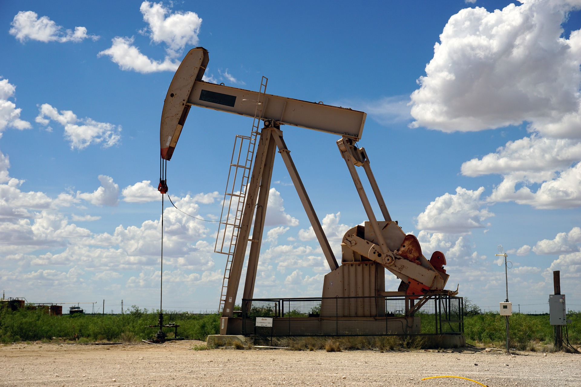 Πετρέλαιο – Τα υψηλότερα της τελευταίας τριετίας «γυροφέρνουν» οι τιμές